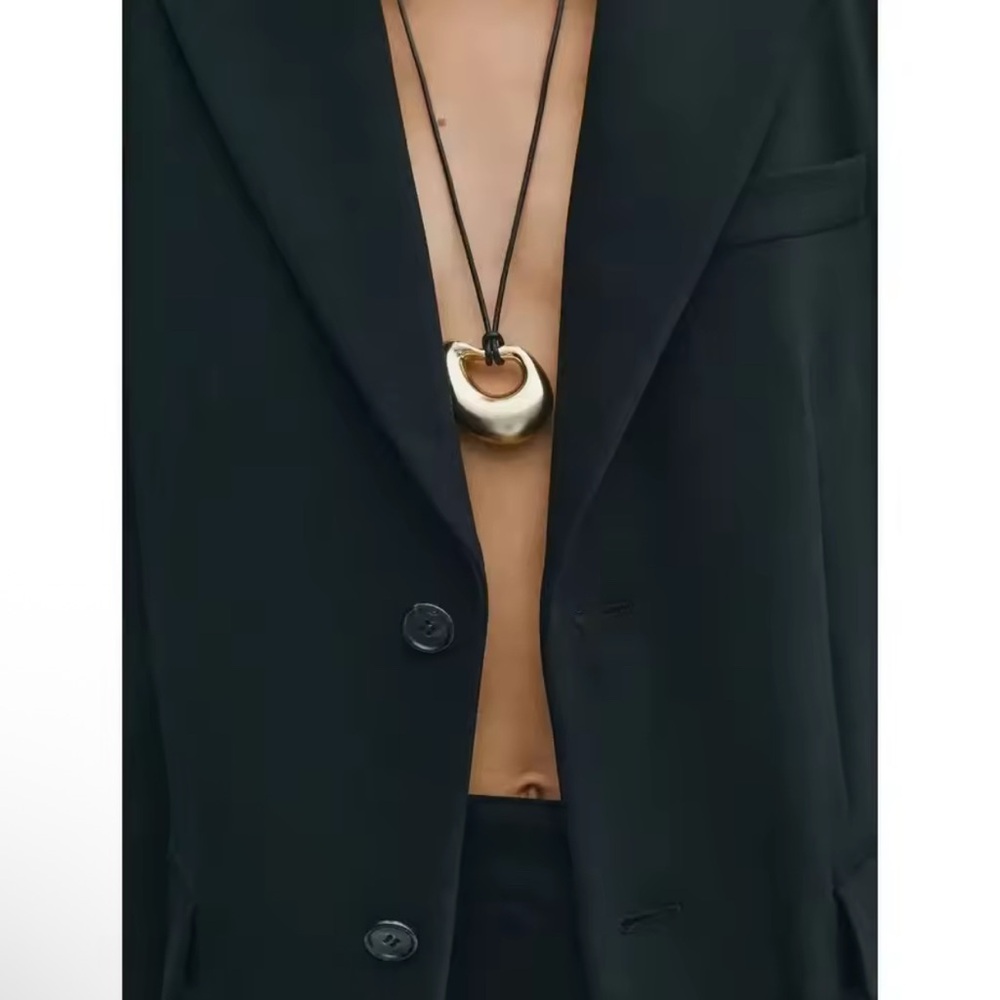 Popular Silver Colored Pendant Necklace